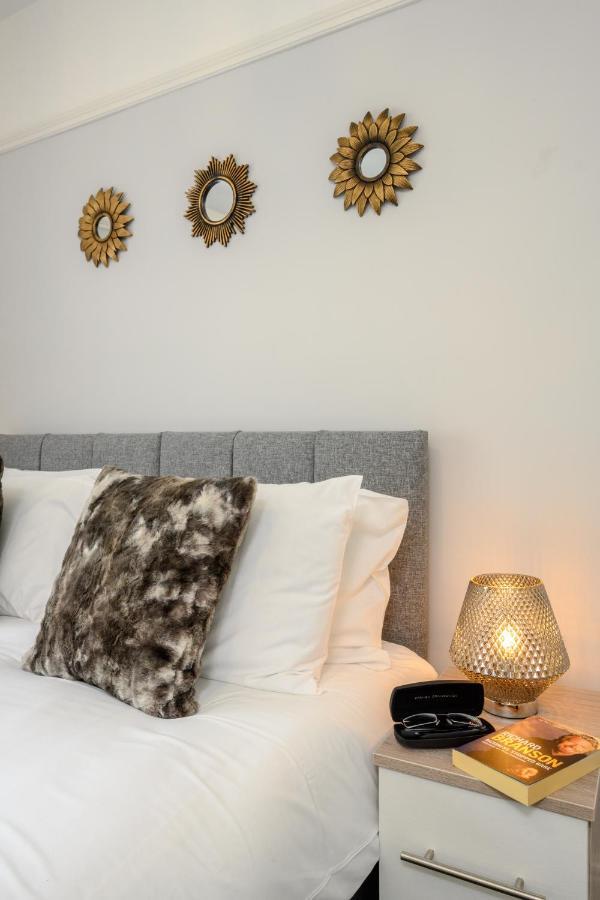 Mulberry House - Luxurious And Modern 4-Bed In Solihull Near Nec,Jlr, Airport, Resorts World, Hs2 المظهر الخارجي الصورة